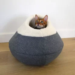 40 Winks Round Cosy Plush Cat Cave